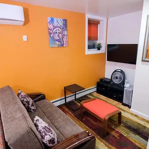 Elegant 2 Bedroom W Modern Amenities New York
