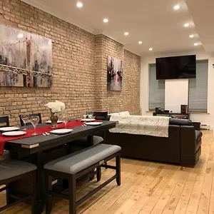 Apartment Newly Renovated Duplex 2, New York